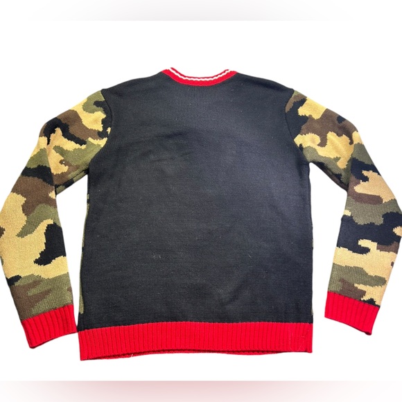 33 DEGREES mens Ugly Christmas crew neck sweater CAMO SANTA SEASON sz small NWOT - Picture 3 of 6